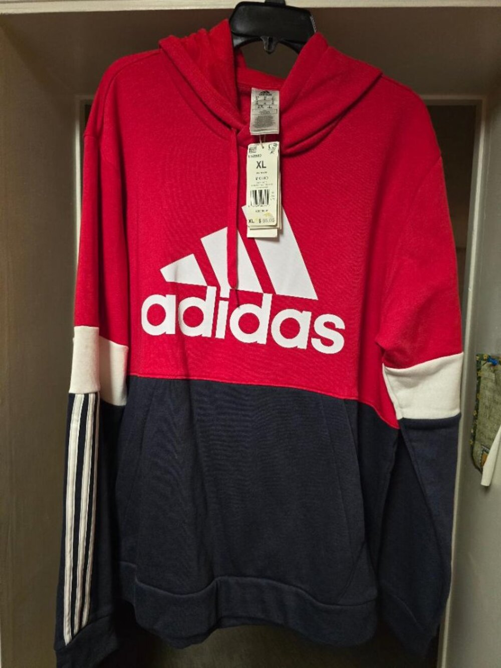 Adidas Hoodie - Size XL - New with Tags - Picture 3 of 4